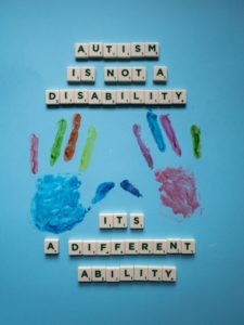 yoga_para_niños_con_autismo_y_terapia_De_yoga_Reflexologíapodal_rosadelbarco.com
